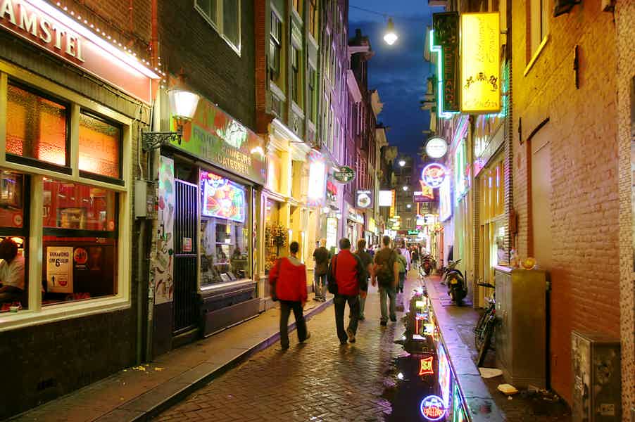 Behind Closed Curtains: Exclusive Red Light District Tour - photo 5