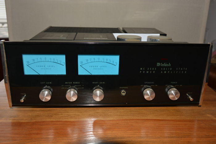 McIntosh MC 2505 Amplifier