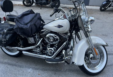 2015 HARLEY-DAVIDSON HERITAGE CLASSIC motorcycle for rent near HOLLYWOOD, FL