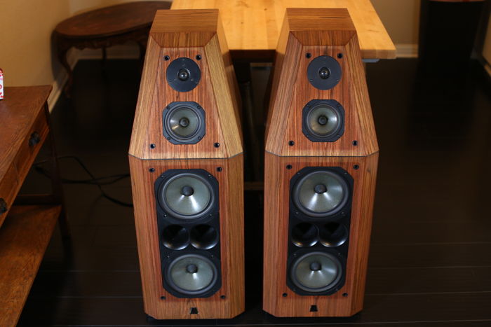 Swans Speaker Systems Allure Canadian Made Speaker Pair