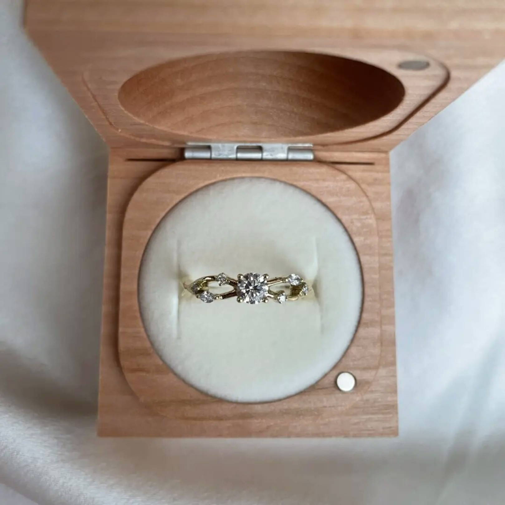 custom lab-grown diamond earrings by sceona