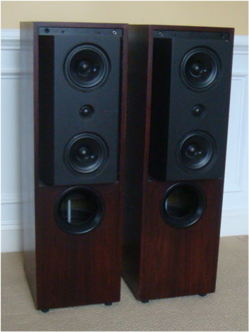 KEF 104/2 Speakers in Great Condition