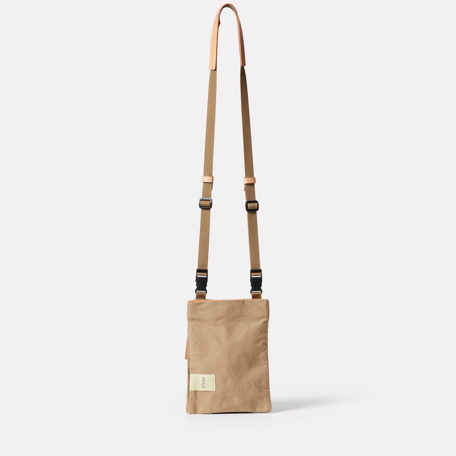 Palmer P270 Canvas Pouch bag in Cashew