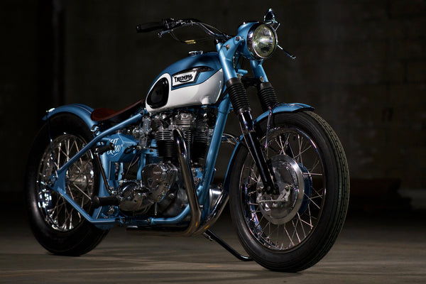 Triumph Bonneville Bobber White Blue