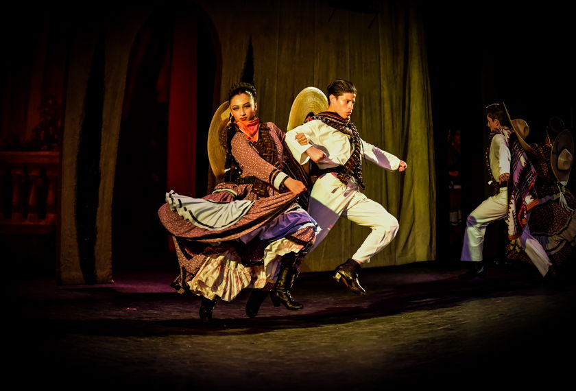 Compañía de Ballet Folclórico Grandeza Mexicana