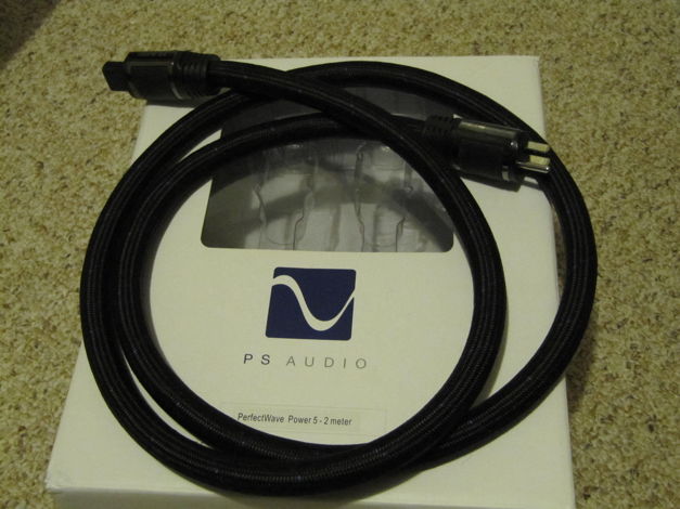 PS AUDIO  Perfect Wave AC-5  2m AC Power Cord!!!