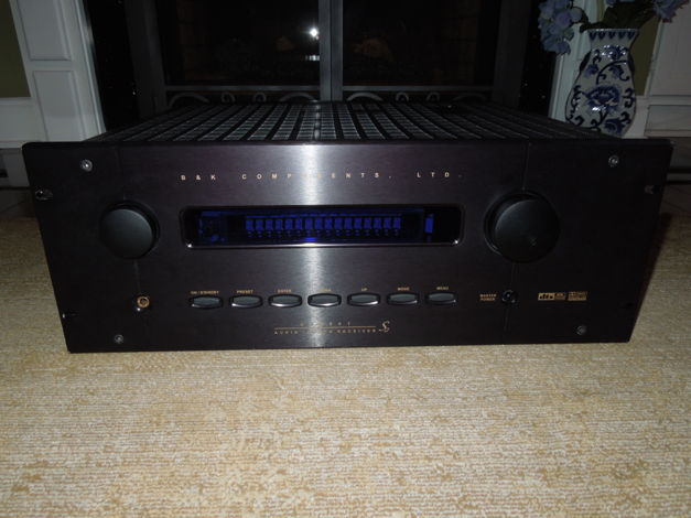 B&K Components AVR 507 S2 front