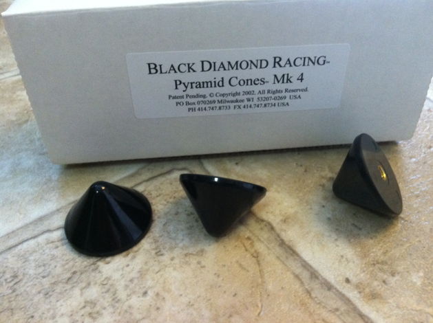 BLACK DIAMOND RACING BDR 3 Cones 3 Pucks Set LIKE NEW!