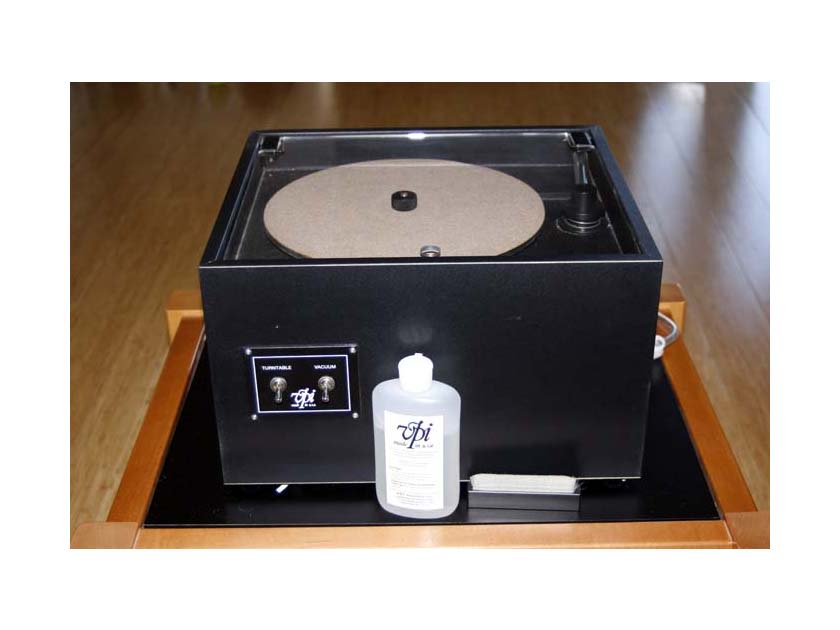 VPI HW-16.5 record cleaning machine
