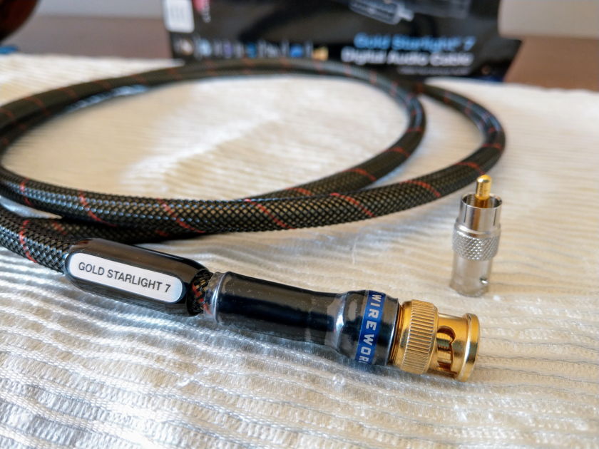 Wireworld Gold Starlight 7 Silver Digital Cable - 1.5M, BNC to RCA w/Adapter, Excellent