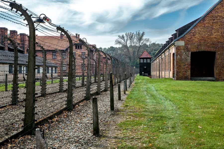 From Krakow: Auschwitz-Birkenau Bus Transfer - photo 2