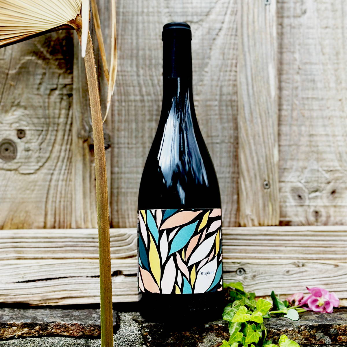 France, vin nature, rawwine, organic wine, vin bio, vin sans intrants, vin sans souffre, vin sans sulfites ajoutés, vin rouge, vin blanc, rouge, blanc, vin propre, vigneron, domaine bio, biodynamie, vigneron nature, vin biodynamique, raizin brut, Quimper, Finistère, Morbihan 