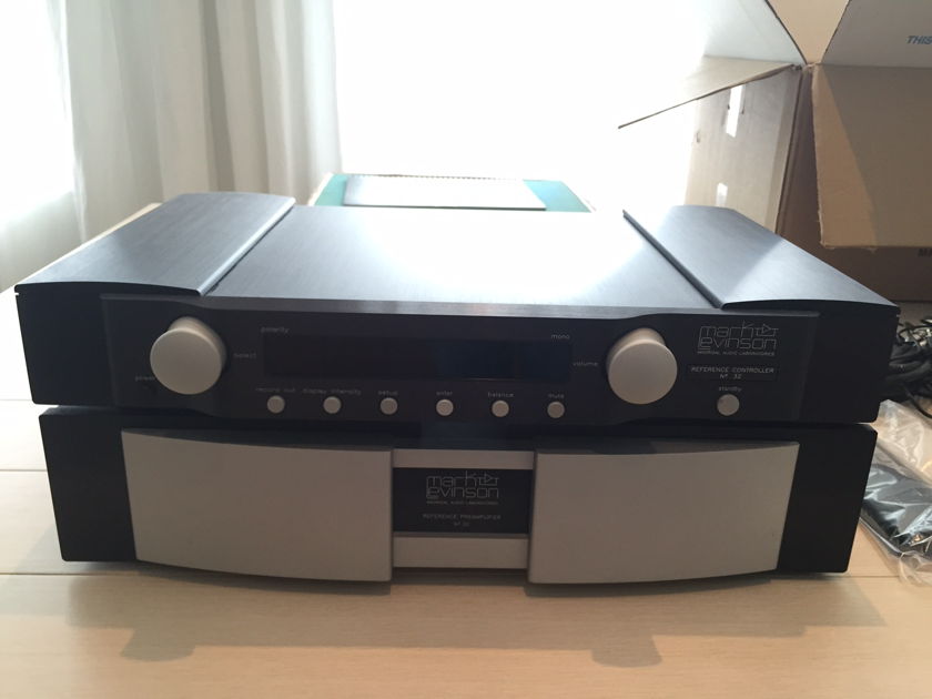 Mark Levinson No 32 Reference Preamplifier with Phono Stage