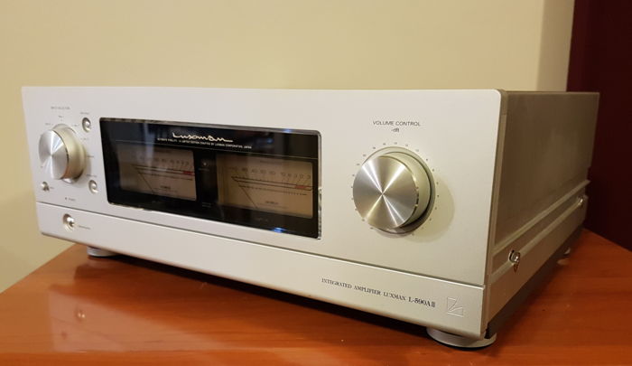 Luxman L-590A-II Integrated Amplifier. Reduced Price.