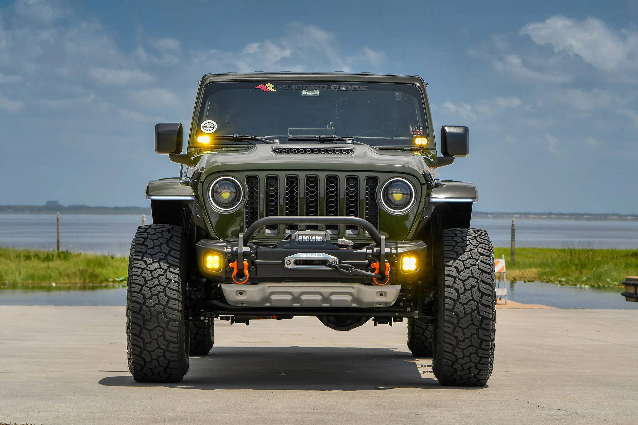 2021 Jeep Gladiator Mojave Lifted with HD Off-Road Overland Sector Venture Wheels in 17x9.0 All Satin Black