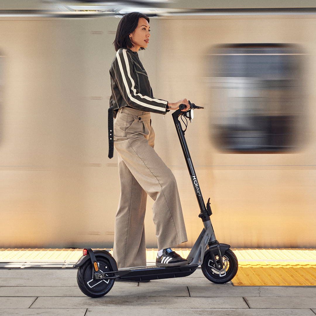 NIU KQi Air Carbon Fiber Electric Scooter Lightweight Scooter NIU® Official