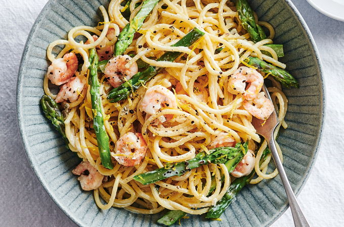 Spaghetti with Asparagus and Shrimp
