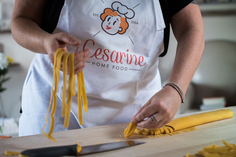 Learn the handed-down recipe of tagliatelle al ragù and, after the class, enjoy your tagliatelle with selected local wines.