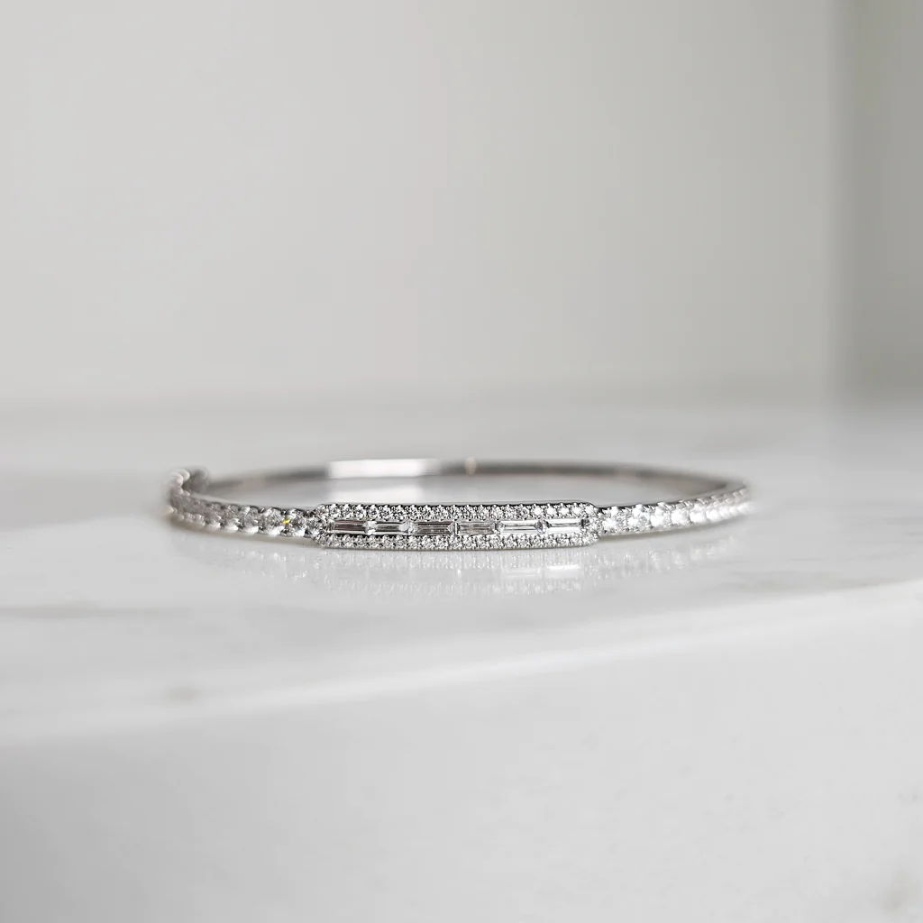 White Gold & Diamond Bangle - 1.25ct