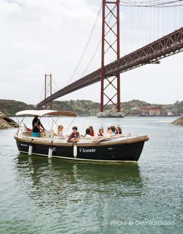Relax on a stylish and comfortable boat