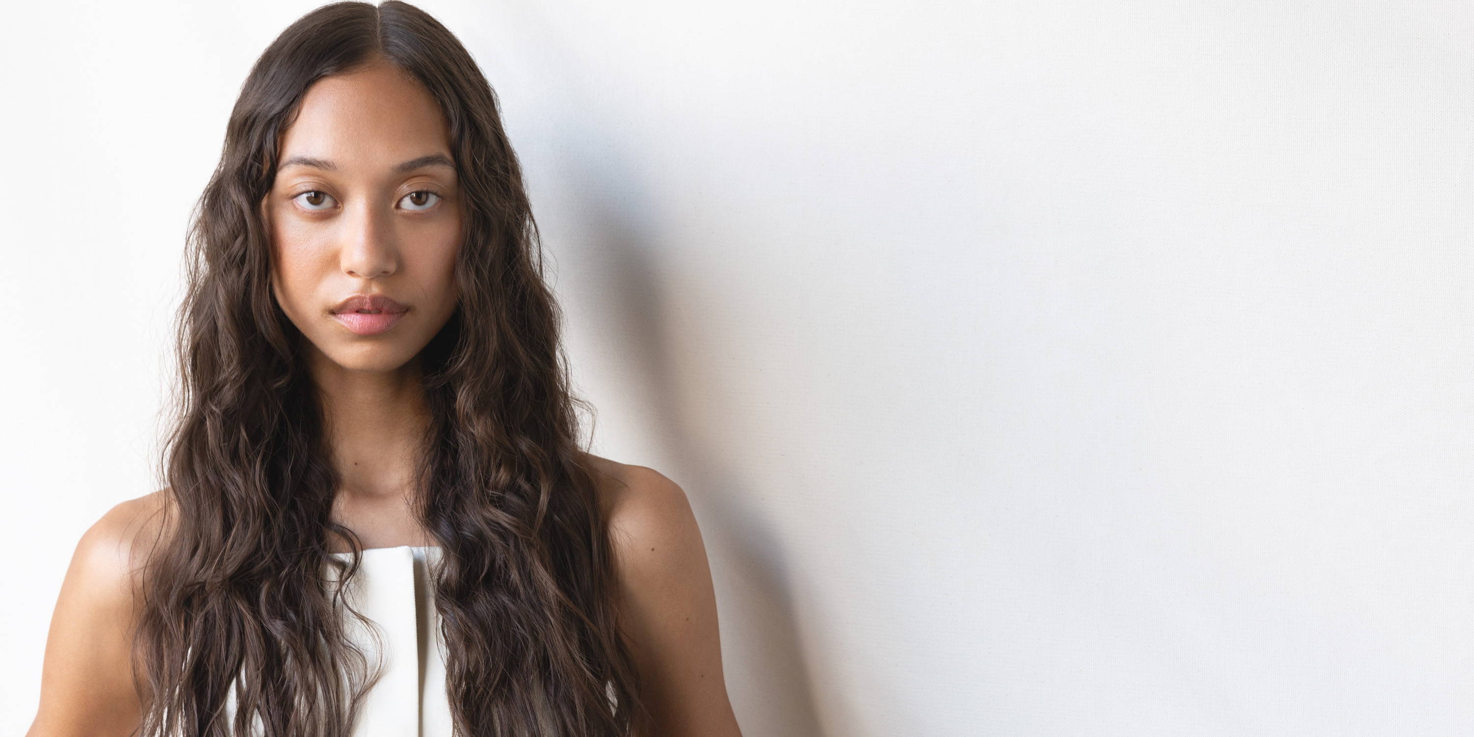 Come fare i capelli mossi: prodotti specifici e passaggi | Davines