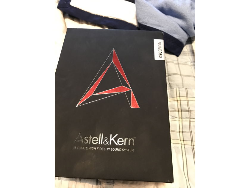 Astell & Kern AK380 in mint condition