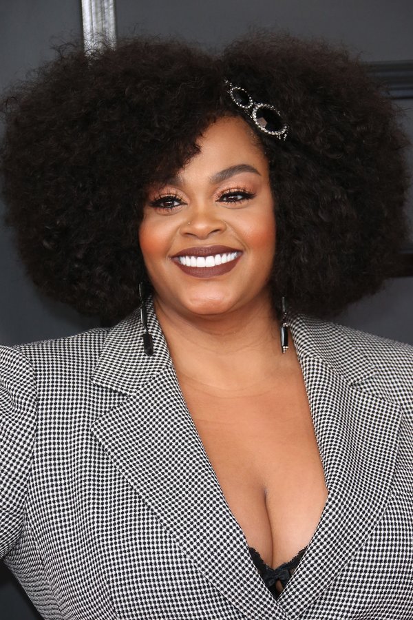 LOS ANGELES, CA - FEBRUARY 12: Singer Jill Scott arrives at The 59th GRAMMY Awards at Staples Center on February 12, 2017 in Los Angeles, California. (Photo by Dan MacMedan/WireImage)