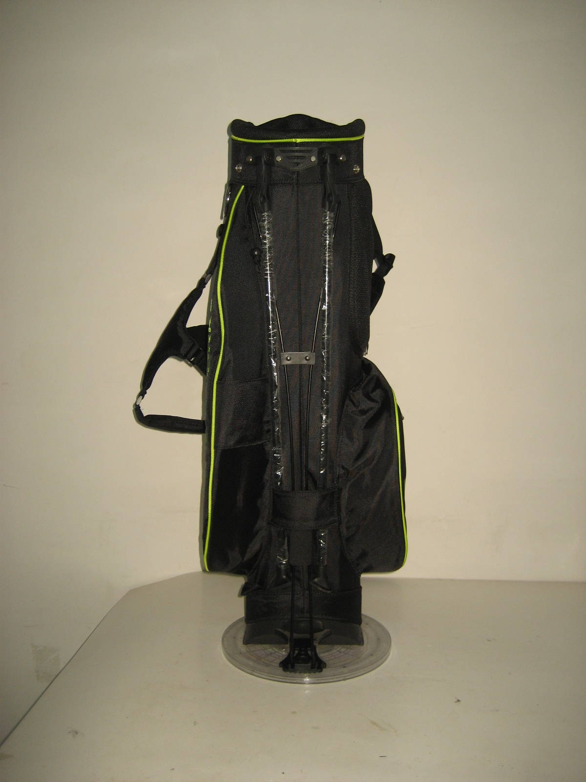 Customised football club golf bags by Golf Custom Bags 86
