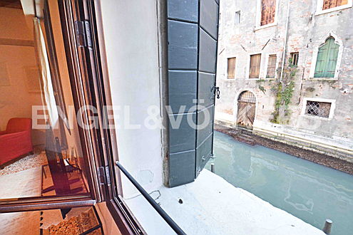  Venice
- charming-apartment-in-a-15th-century-palazzo (1).jpg