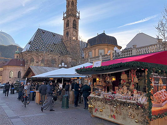  Bozen
- Weihnachtsmarkt Bozen