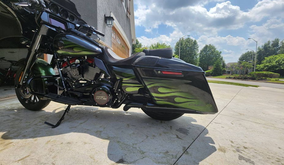 HARLEYDAVIDSON CVO STREET GLIDE for rent near Liberty, MO