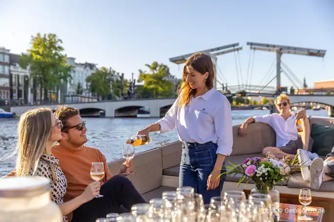 2-Hour Luxury Canal Cruise with Snacks & Drinks Option