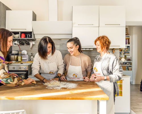 Corsi di cucina Baveno: Segreti di pasta fresca: un viaggio tra tradizione e gusto