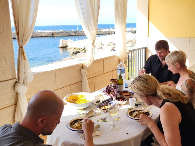 Kochkurse Erice: Hausgemachte Pasta Busiata mit Pesto Trapanese