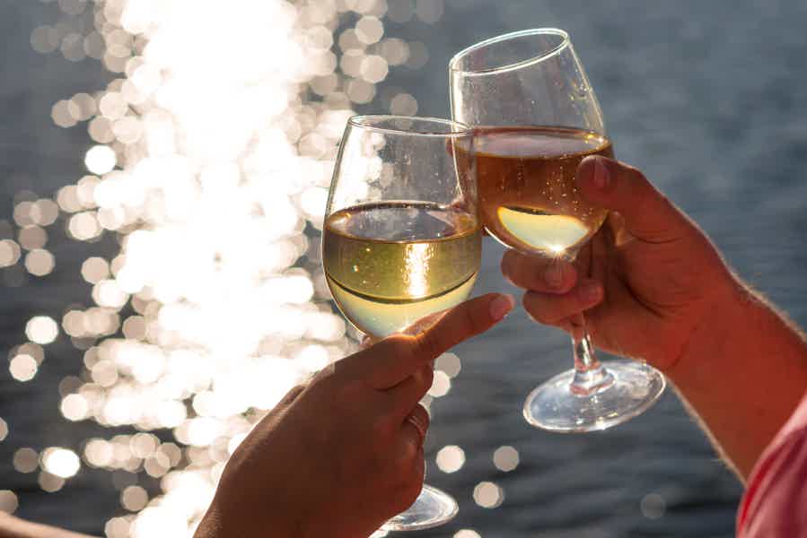 3 Hours Prague Private Boat Cruise Beer or Prosecco Unlimited - photo 2