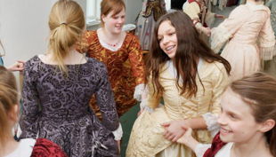 neues palais verkleidung anprobieren