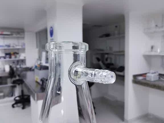 lab vacuum filtering flask | chemistry lab filtration