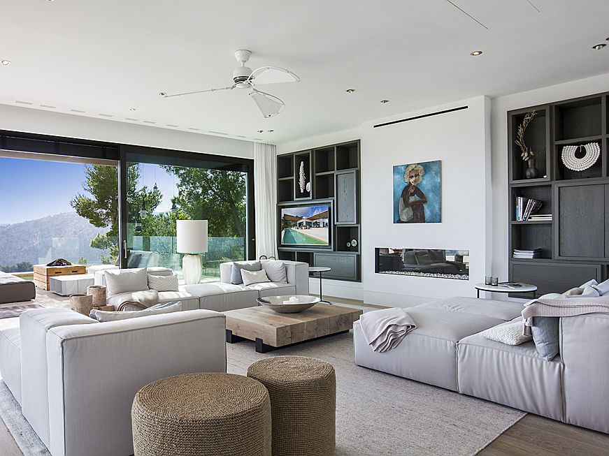  Costa Adeje
- Sie möchten Ihr Zuhause mit hochwertiger Deko upgraden? Wir verraten Design-Ideen für einen luxuriösen Look.