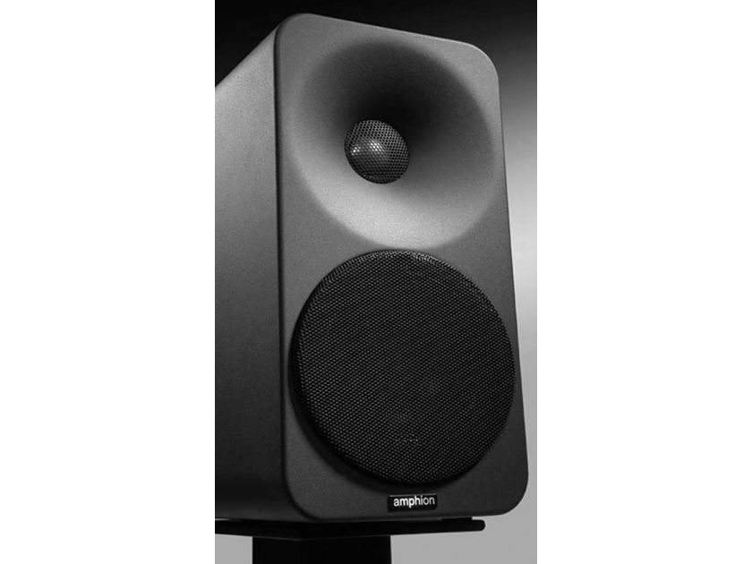 Amphion Ion Loudspeakers. Bookshelf. Demos in Black and silver