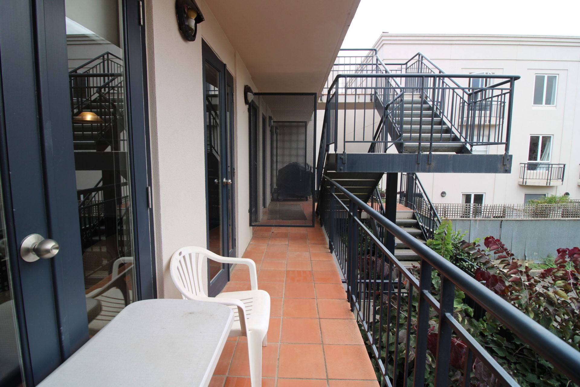 FOR LEASE Spacious & Recently Repainted 2-Bedroom in Stunning Garden Setting - Image 15