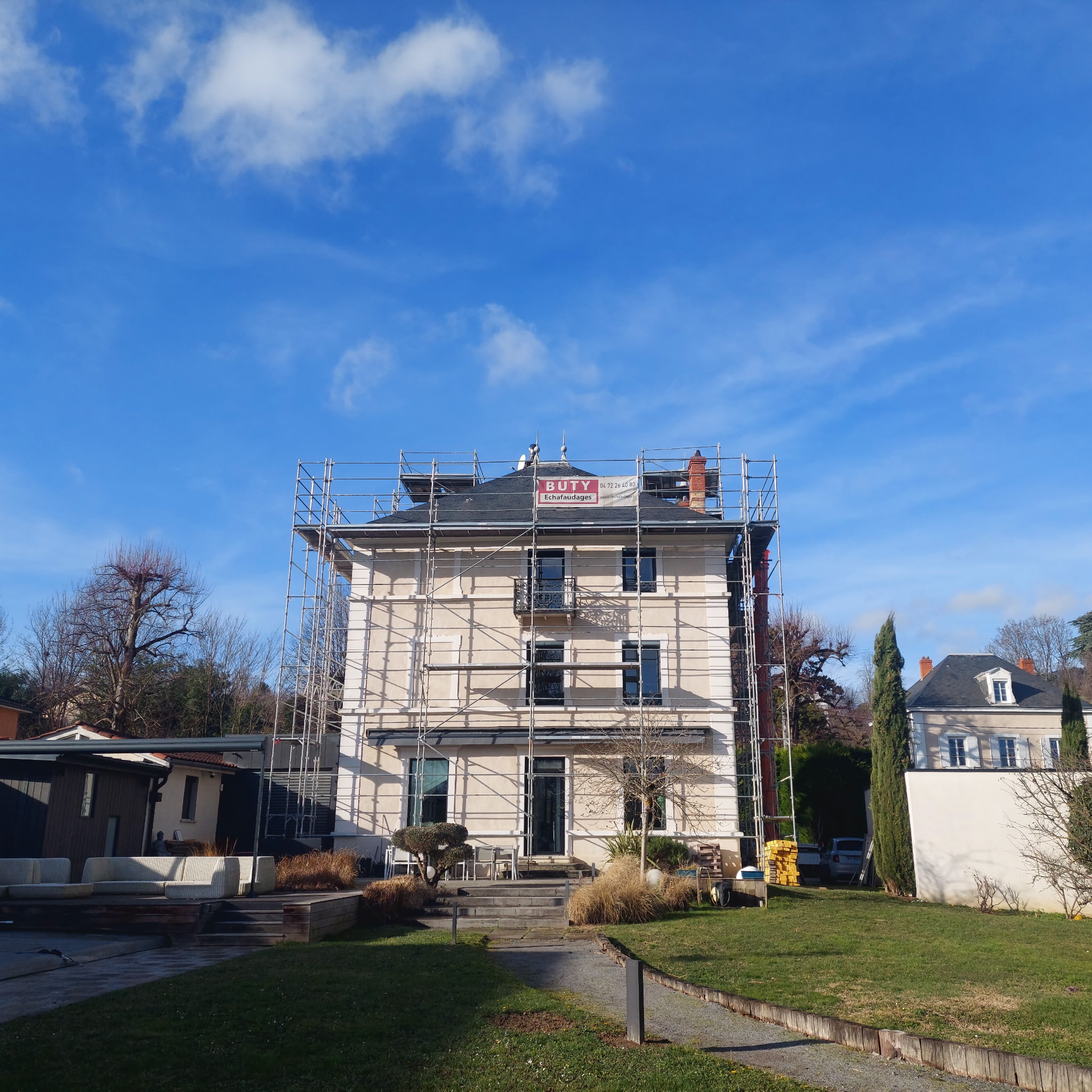 Toiture de château avec tourelles - Photo 2