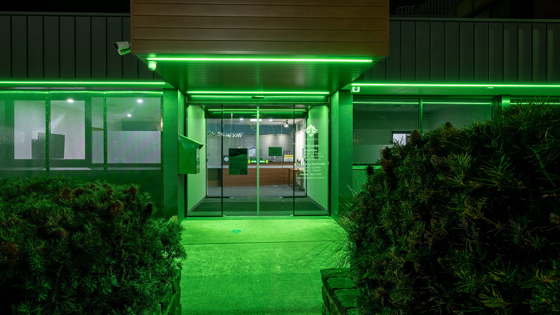 Commercial LED Strip Lighting By Havit - RGB Strip Lighting by Havit - LED Strip Dotless Lighting by Havit Commercial