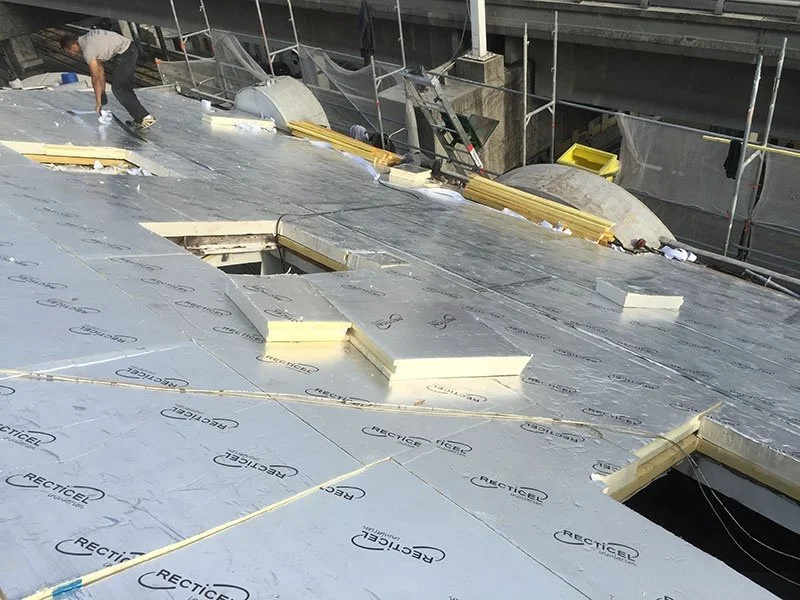 Rénovation de la toiture du Palais Diderot à Nice en tuiles de Marseille — photo 5 sur 8 — CEG TOITURE