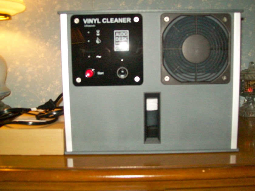 AUDIO DESK  SYSTEM RECORD CLEANING MACHINE