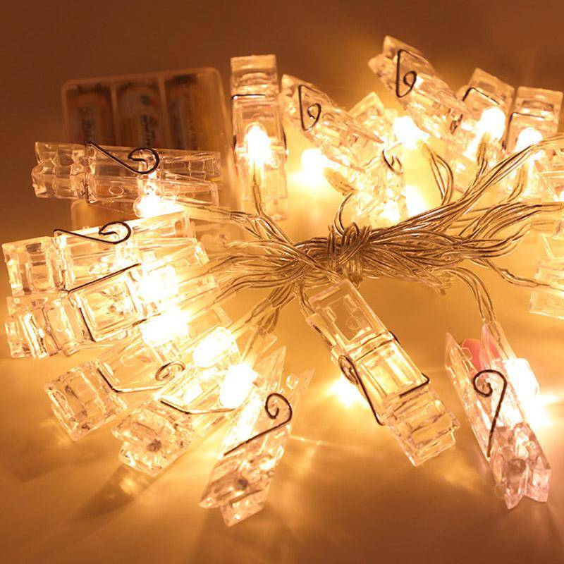 LED string light photo clips with fairy lights - ideal for fairy light decoration of your bedroom or living room, powered by batteries.