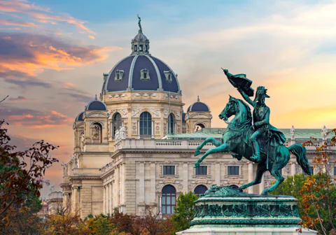 Full day private guided tour to Vienna from Budapest with Lunch