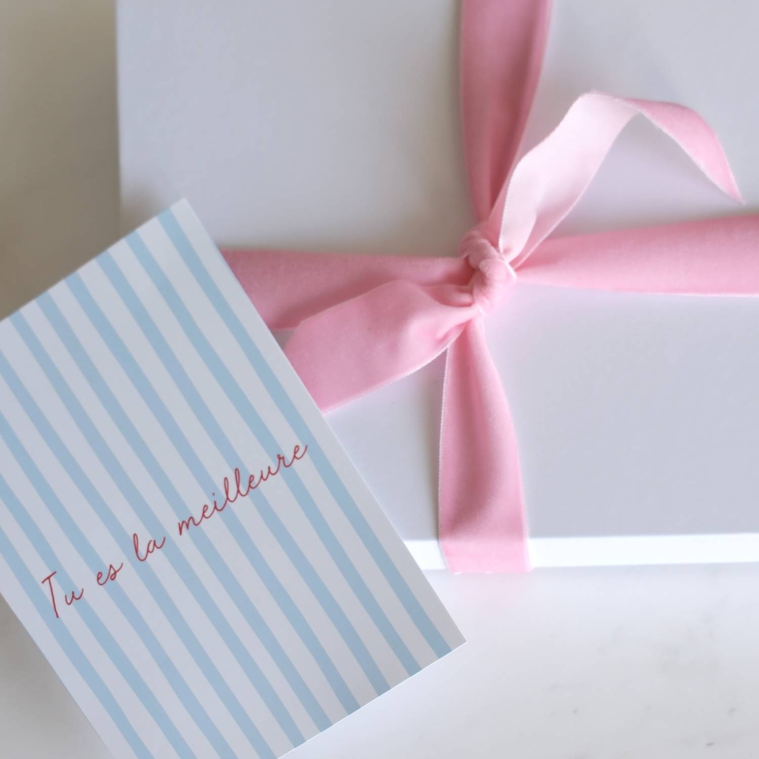 Bloomer raffiné pour bébé, en coton doux et respirant, certifié OEKO-TEX, idéal pour compléter une tenue d’enfant chic et confortable, cousu au Portugal