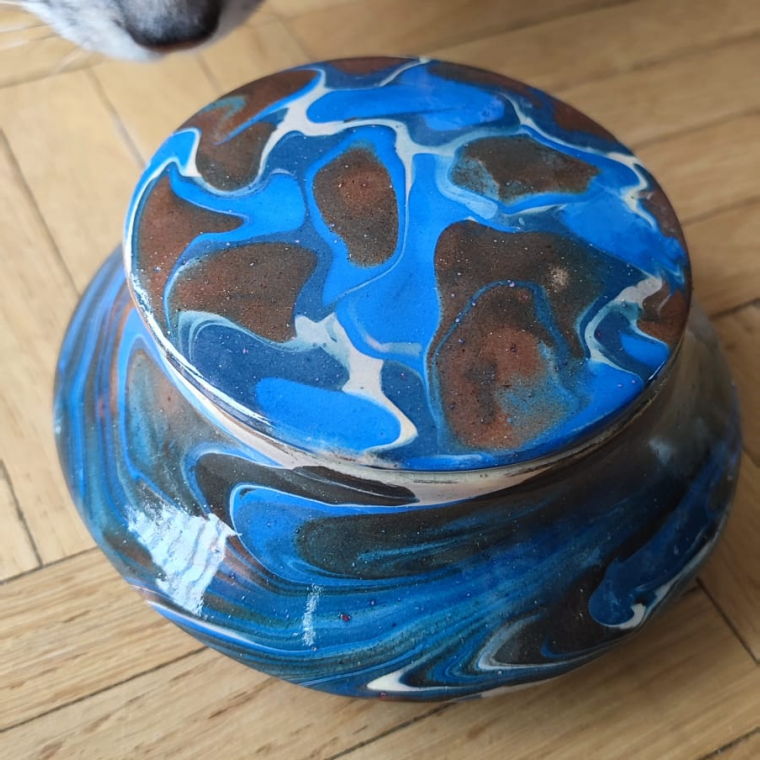 Little ceramic swirl-painted box 