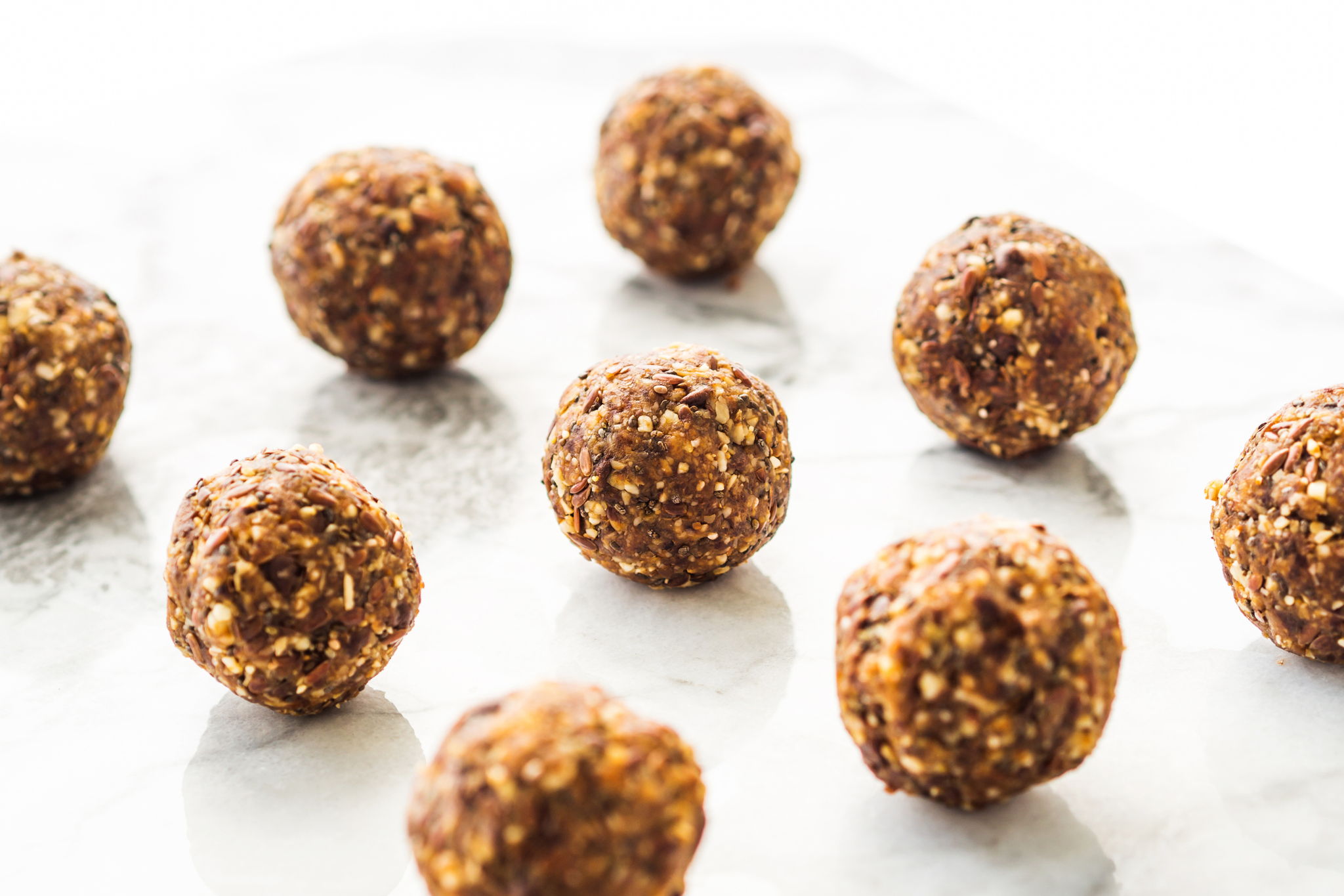Low FODMAP Snacks to Keep You Satisfied Between Meals