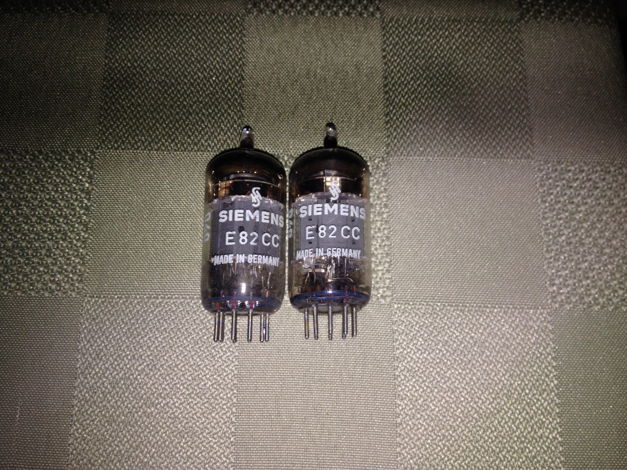Siemens triple mica E82CC best 12au7 tubes matched pair...